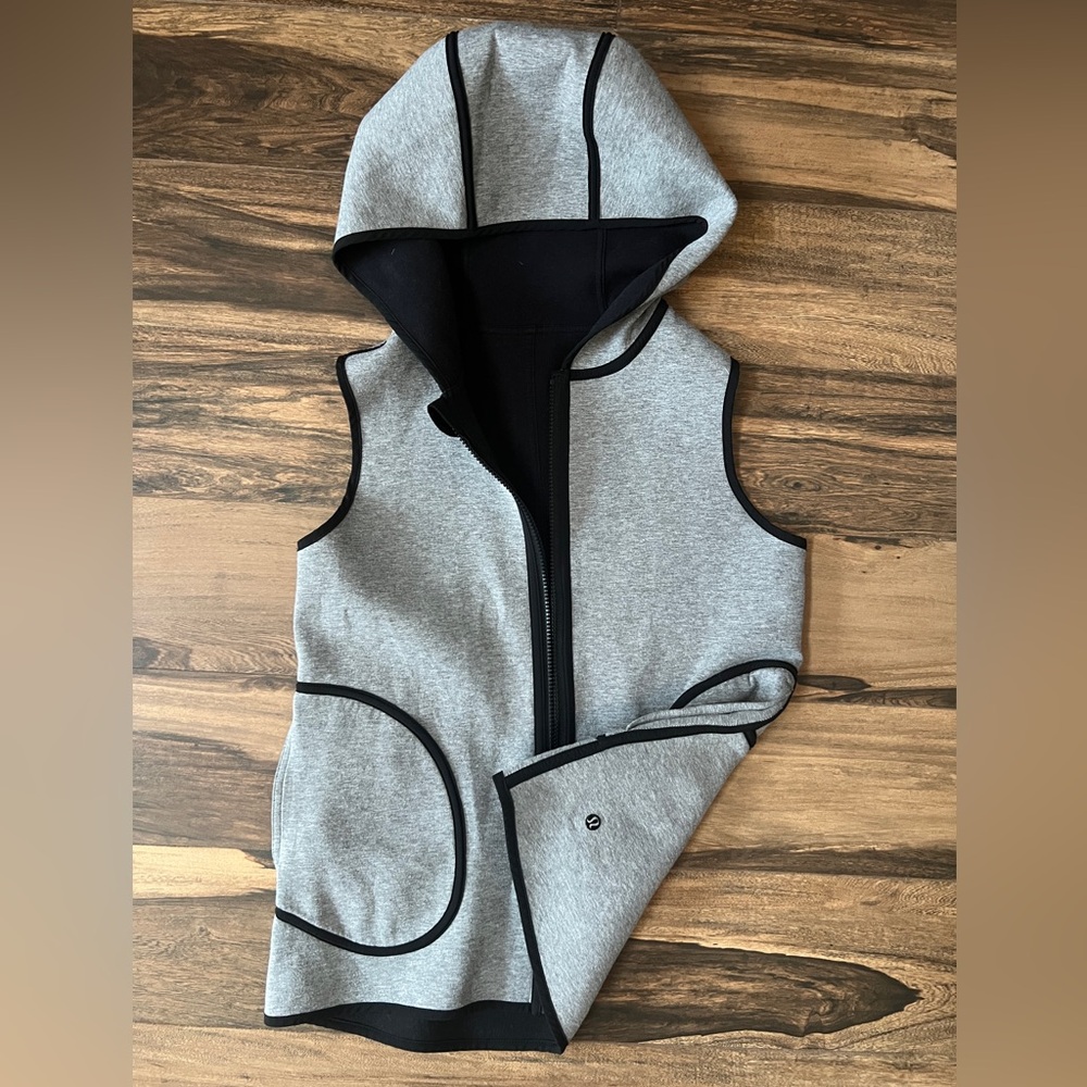 Lululemon Reversible Hoodie Vest- size 6